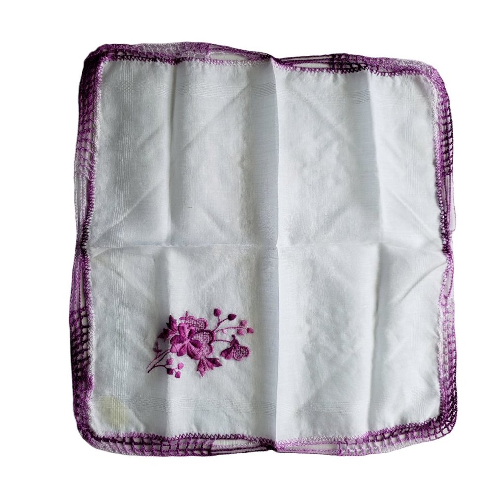 Vtg Ladies Handkerchief /Hankies PUrple Embroidered Flowers crochet lace trim
